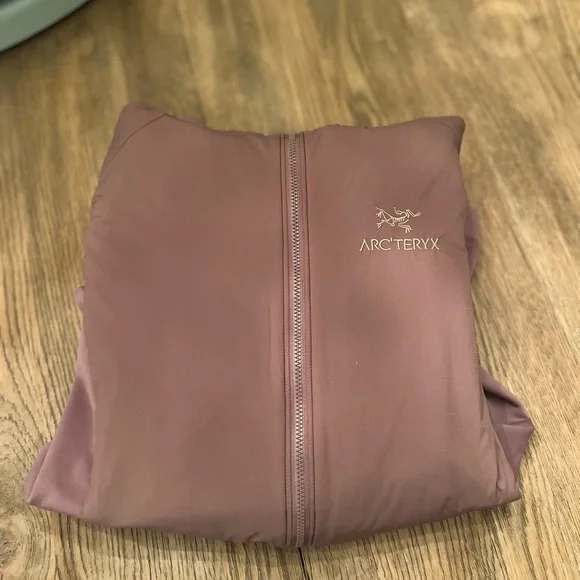 Arc'teryx Dusty Rose Hooded Jacket - Picture 3 of 5